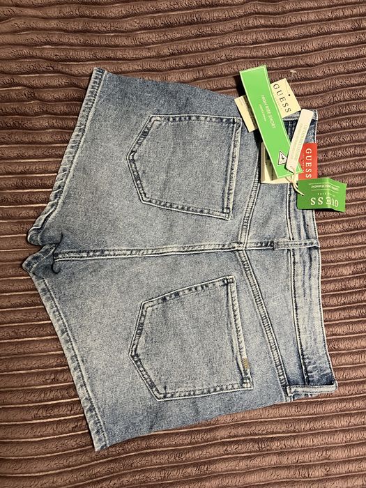 Къси панталонки Guess