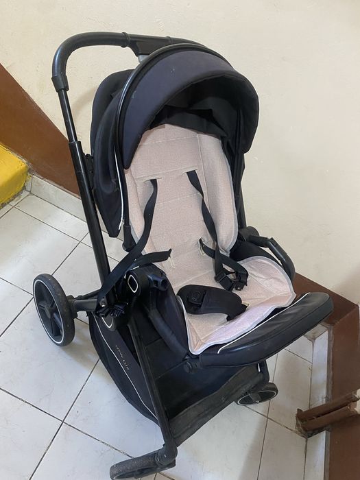 Каляска в отличном состояний