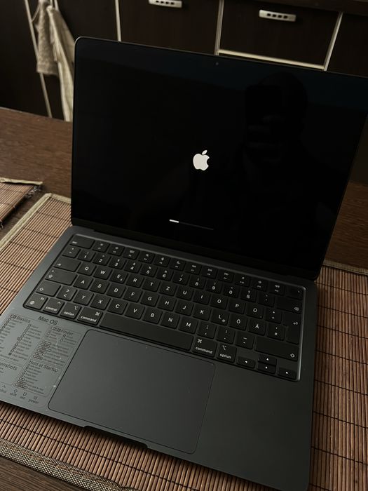 Macbook air M2 256gb 97% baterie