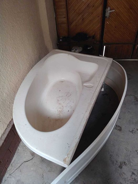 Ortoped matras va vanna sotiladi yaxshi xolatda