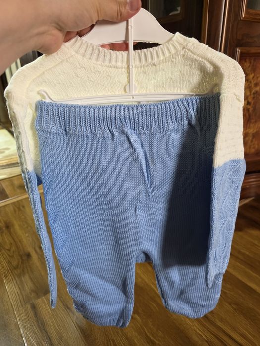 Продаётся вязаный комплект