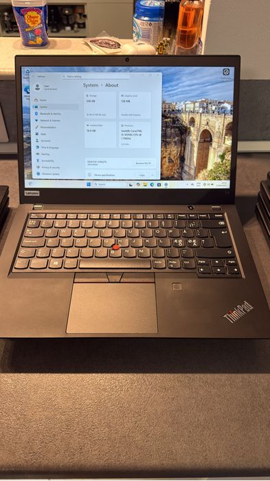 Laptopuri Lenovo mai multe modele