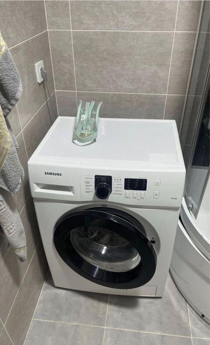 Продам холодилник Атлант стиралка Samsung