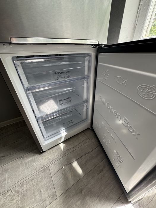Холодильник Samsung RB31FERNDSA/WT