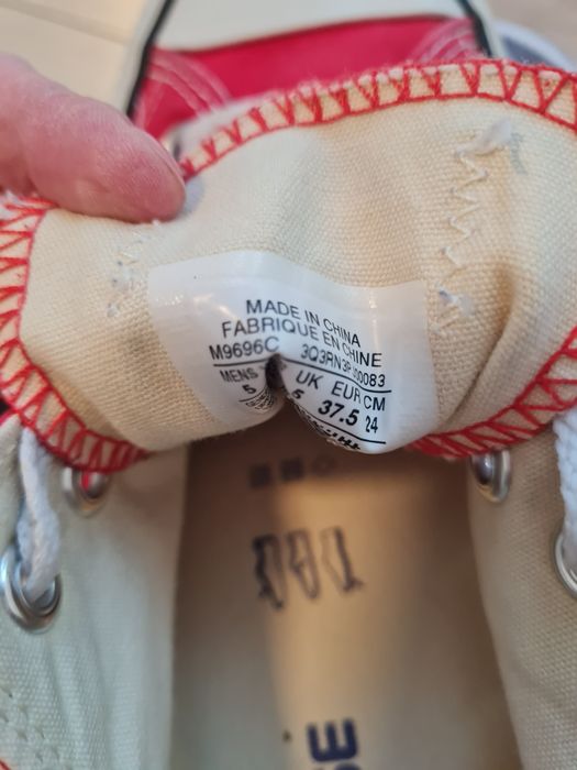 Vând teniși Converse, mărimea 37,5