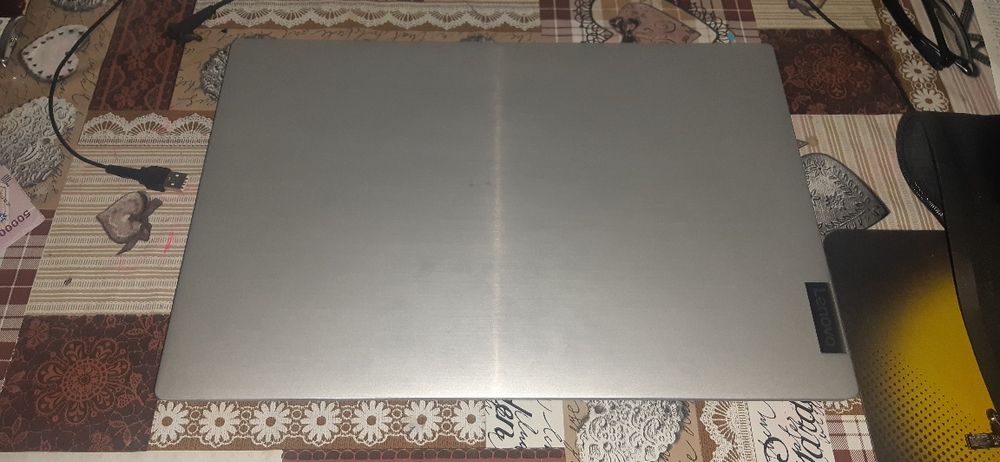 LENOVO ideapad L340 15API holati a'lo 2 ta mishka sovg'a simli simsiz