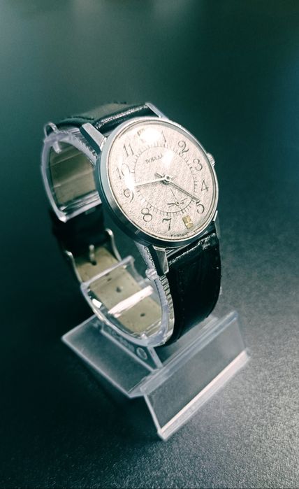 Ретро наручные часы «Победа», произведённые в СССР.