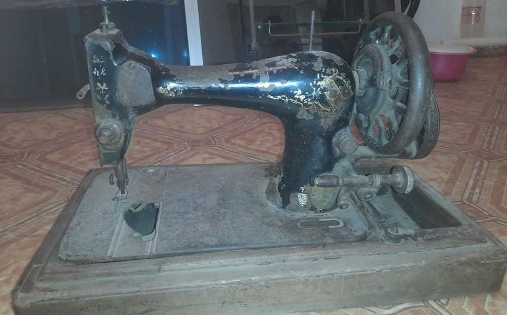 Швейная машинка Singer