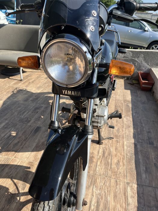 Yamaha YBR  125.