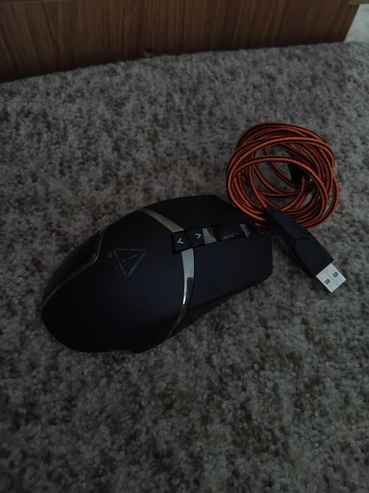 Продам мышку игровую