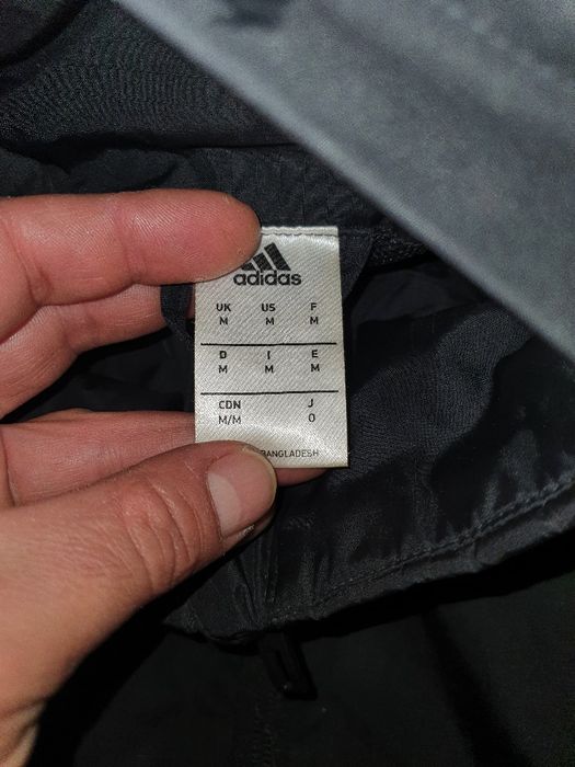 Geaca subțire adidas