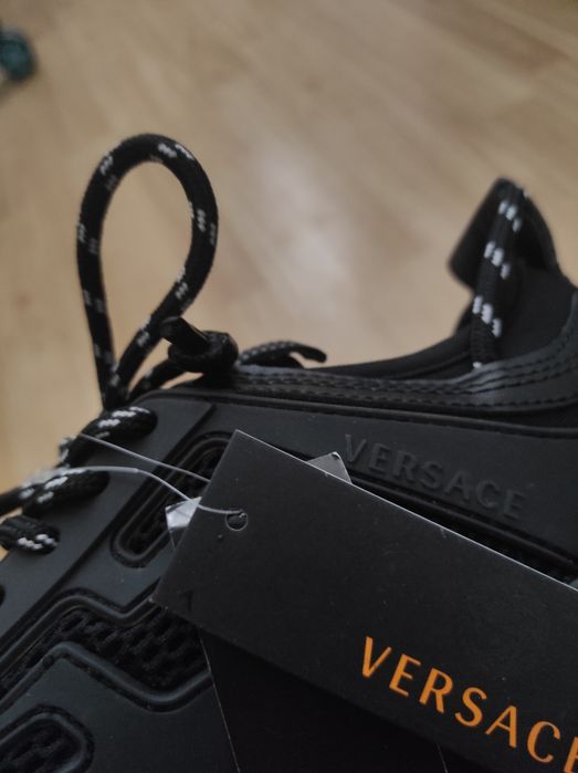 Versace chain reaction triple black