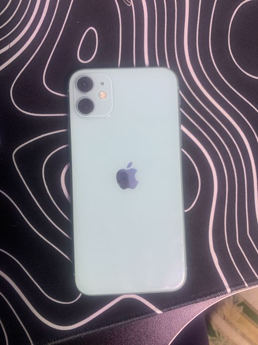 Iphone 11 ekranga palasa tushib qogan