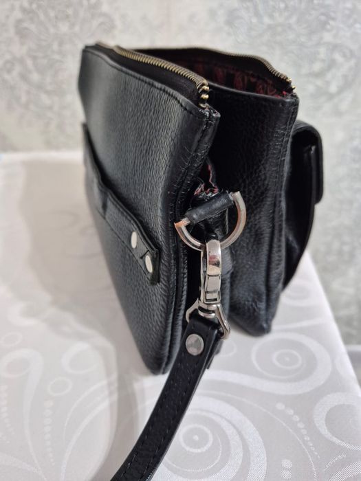 Продаётся почти новая барсетка