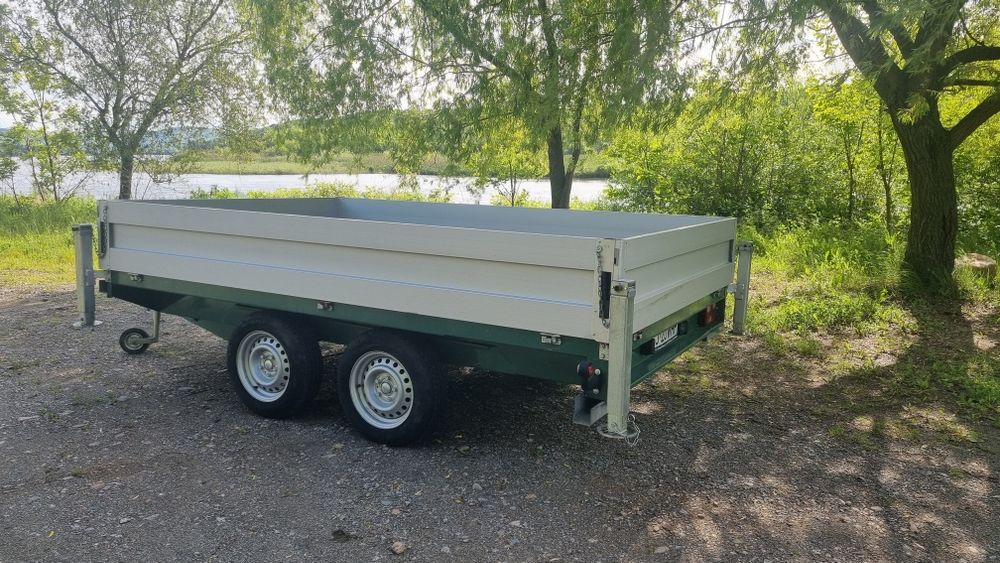 Vând remorcă apicola nouă