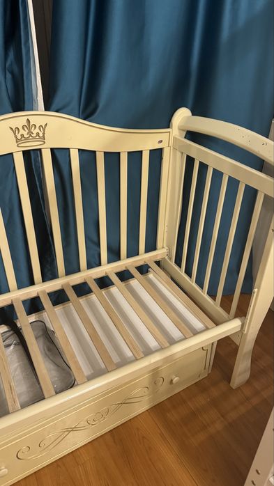 Детская кроватка
