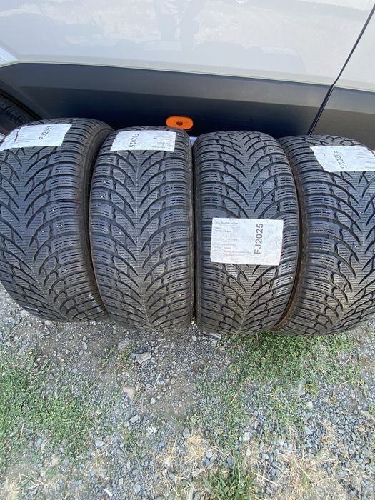 235/55/18/  Nokian tures wr suv 4