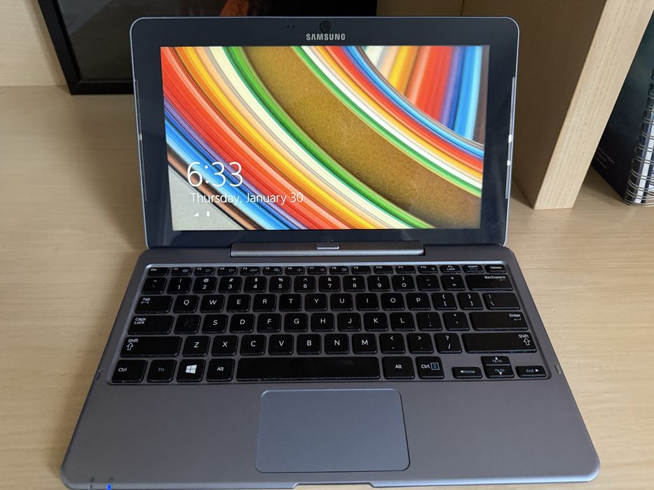 Samsung ATIV XE500T1C - таблет