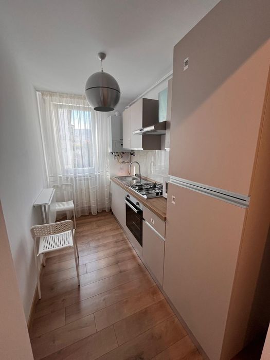 Închiriez apt 2 camere