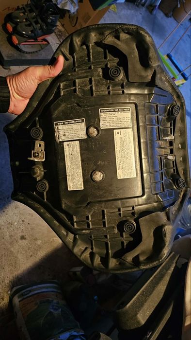 Продавам седалка от Ямаха Райдър XV 1900