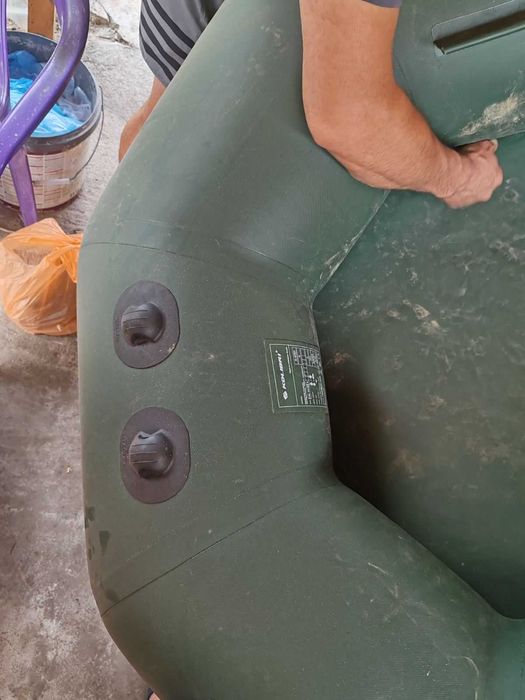 Продавам лодка двуместна