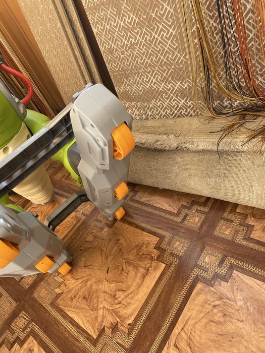 Толокар динозавр.