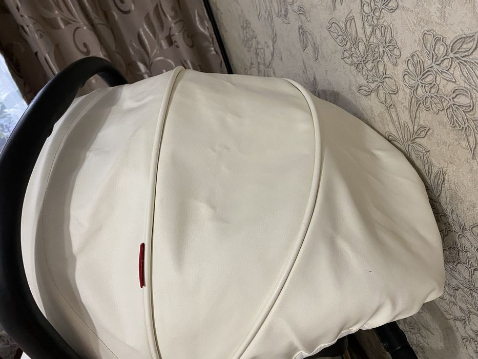 Коляска трансформер с автокреслом