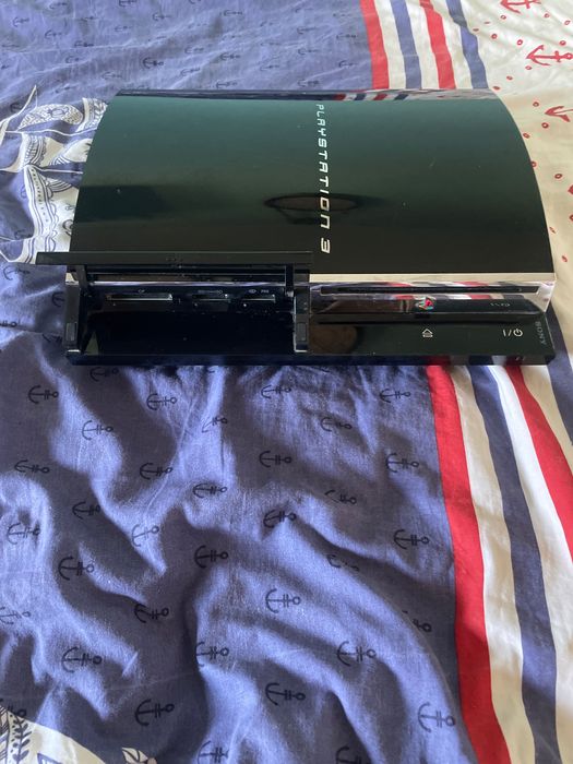 PlayStation 3 Много добро състояние и работи перфектно.
