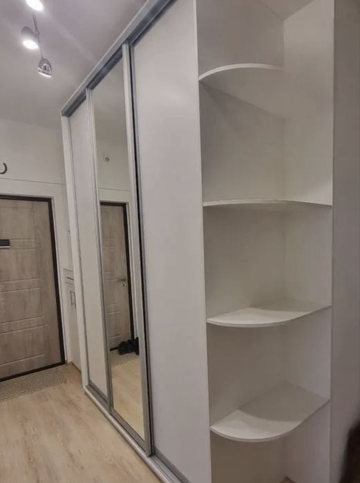 Шкаы купе белый с полкой