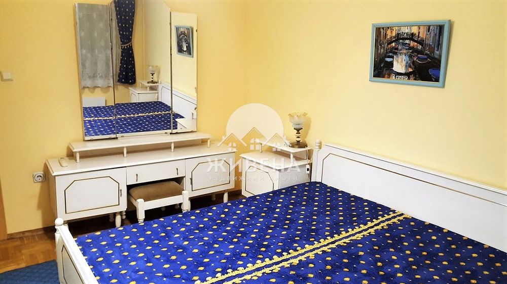 Дава се под наем Тристаен апартамент в Варна, Централна поща - 120 кв.м за 614 € - Снимка #3