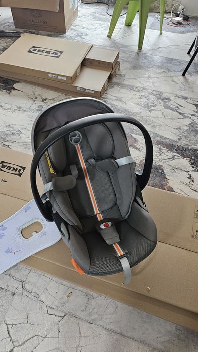 Столче с База за кола Cybex Gold
Cloud G i-Size