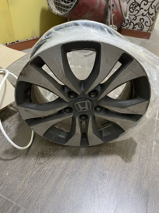 Продам оригинальные диски 16 размера.