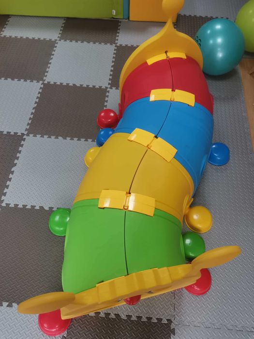 Цветен тунел Гъсеница