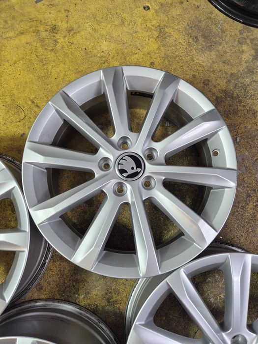 4 Jante Aliaj 5x112 17'' OEM VW Passat Tiguan Touran Sharan Caddy Scirocco T-ROC 6.5J ET 41 - MODEL 2024 / Skoda Octavia Superb Yeti Karoq Kodiaq