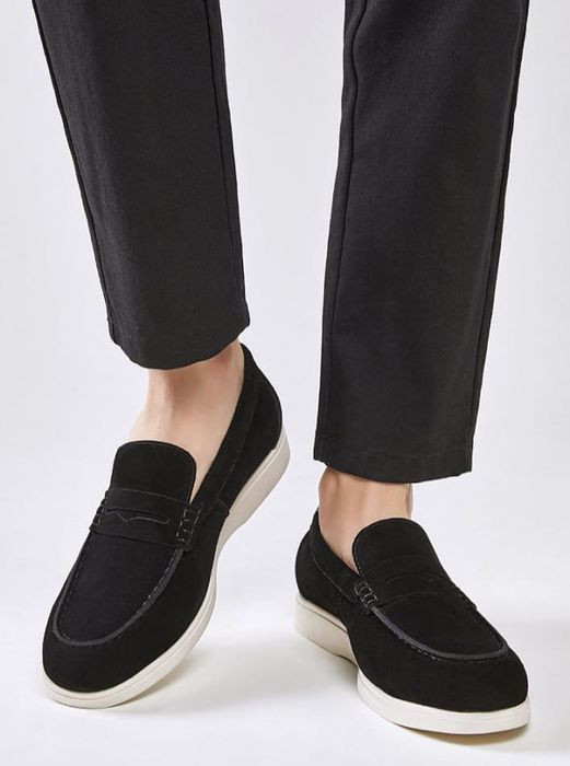 Продам обувь лоферы. (Туфли)