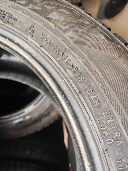 2бр.зимни гуми 235/55/18 Nokian