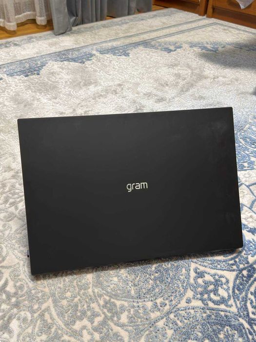 LG Gram 17 ULTRA 7