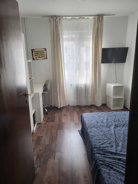 Proprietar, inchiriez apartament 3 camere semidecomandat Emil Racovita