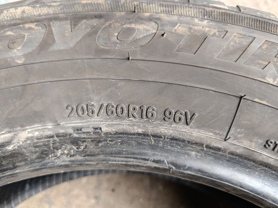 Всесезонни гуми -2023г./43с.-16цола-205/60-1бр.-99лв."TOYO"