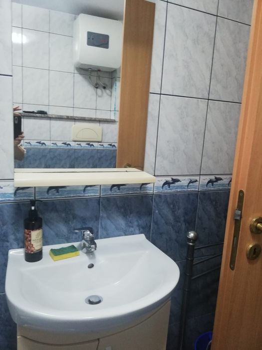 Ap 2 camere de inchiriat - intrare Obcini