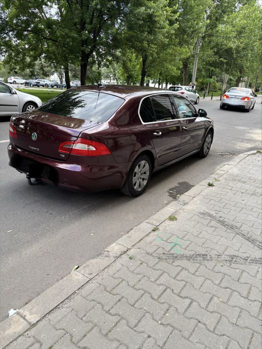 Škoda Superb 2010 diesel, 5.930 € — imagine 4