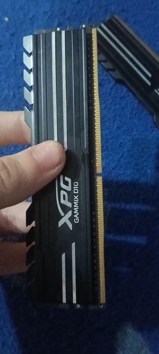 Kit memorii RAM DDR4 16 gb