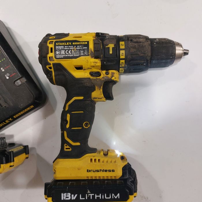 Безчетков винтоверт Стенли Stanley FatMax комплект