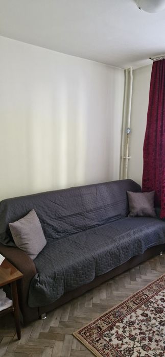 Închiriez apartament cu două cameră