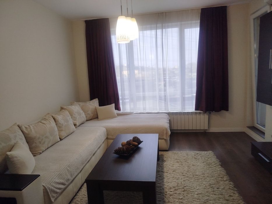 Дава се под наем Двустаен апартамент в Варна, Възраждане 3 - 65 кв.м за 448.8 € - Снимка #1