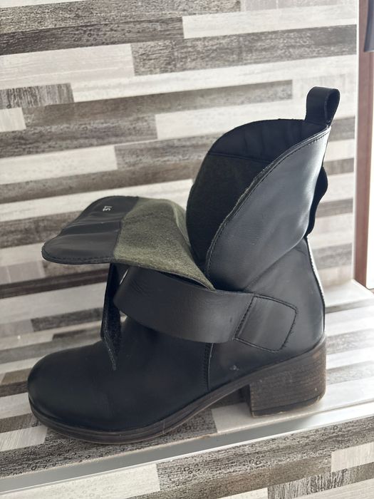 Cizme/ botine marimea 37, Tino