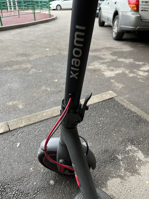 Электросамокат Xiaomi Scooter 4Pro