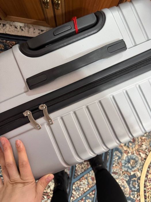 Продаются чемоданы