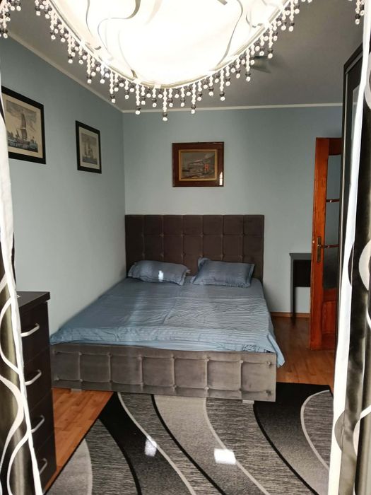 Închiriez apartament