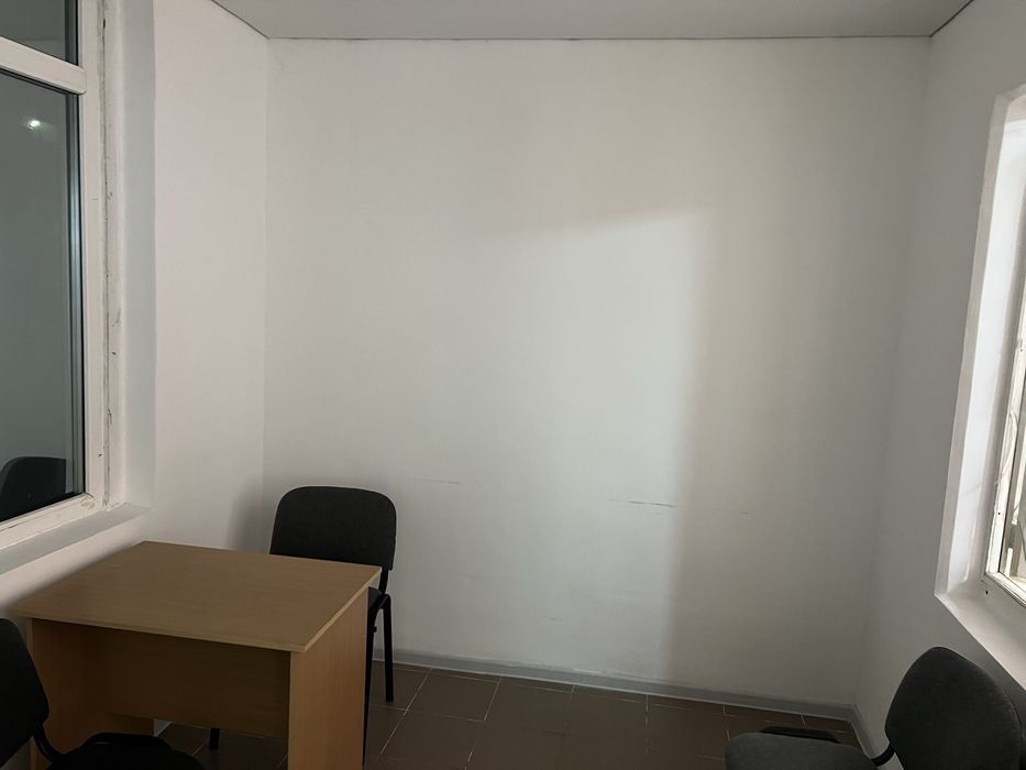 Продам офисное помещение 80 кв м